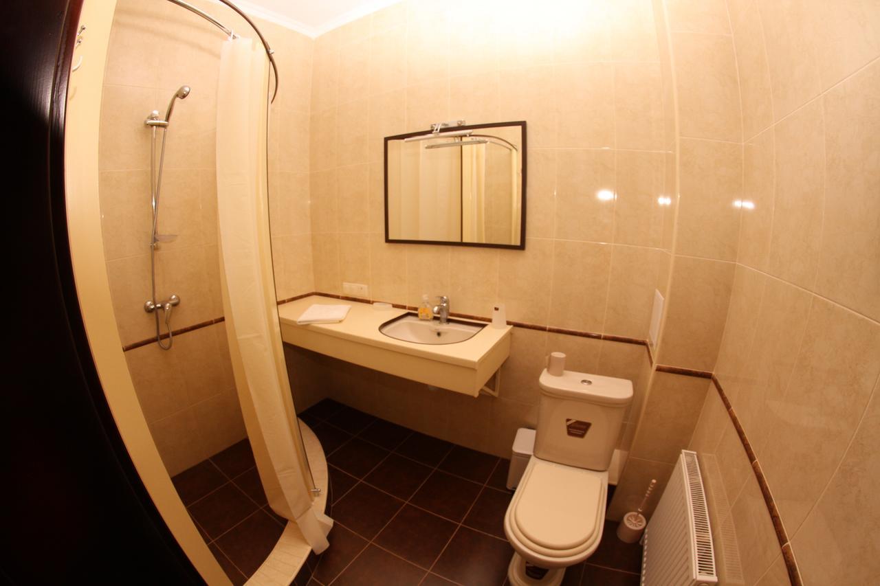 Uyut Otel Çernigiv Dış mekan fotoğraf