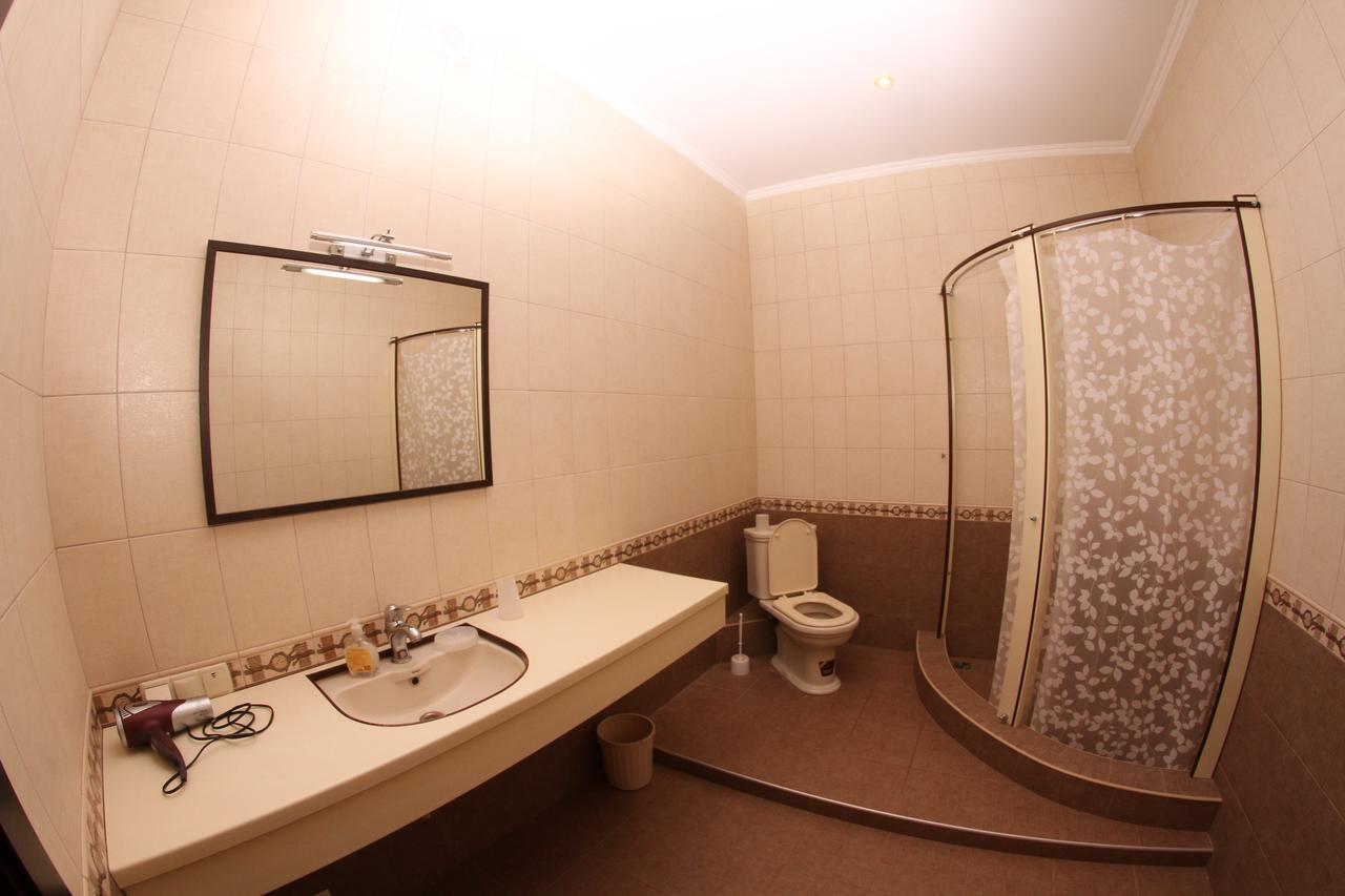 Uyut Otel Çernigiv Dış mekan fotoğraf