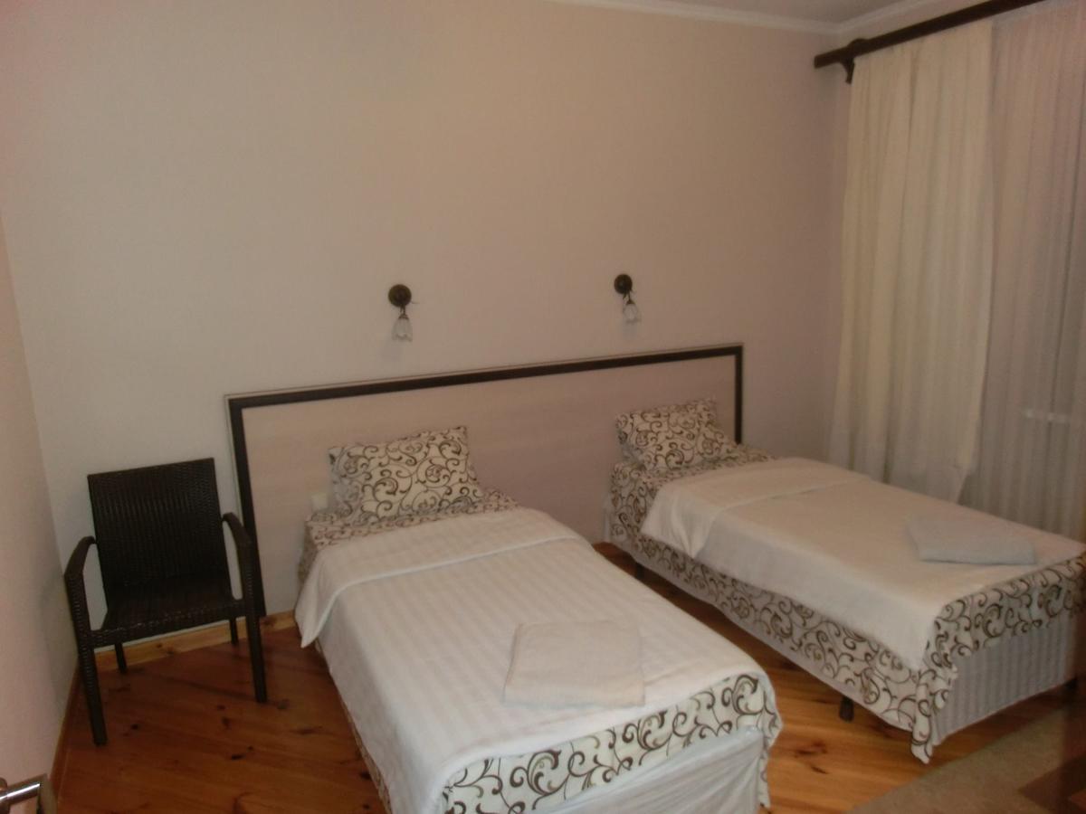 Uyut Otel Çernigiv Dış mekan fotoğraf
