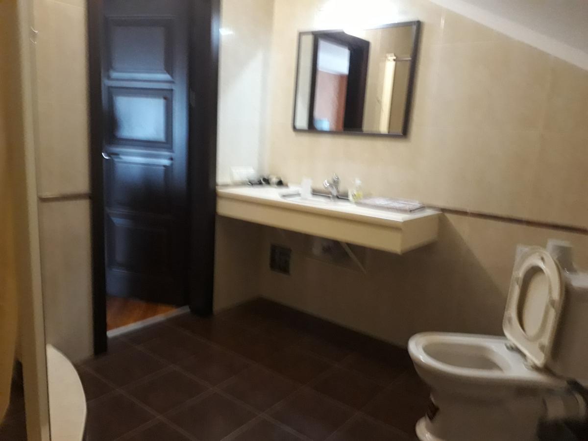 Uyut Otel Çernigiv Dış mekan fotoğraf